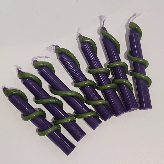 [LIMITED EDITION] Charged Dark Purple Candle with Green Beeswax