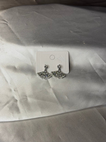 [D.O.T.D] Double H Spelled Earrings (Hecate × Hades)