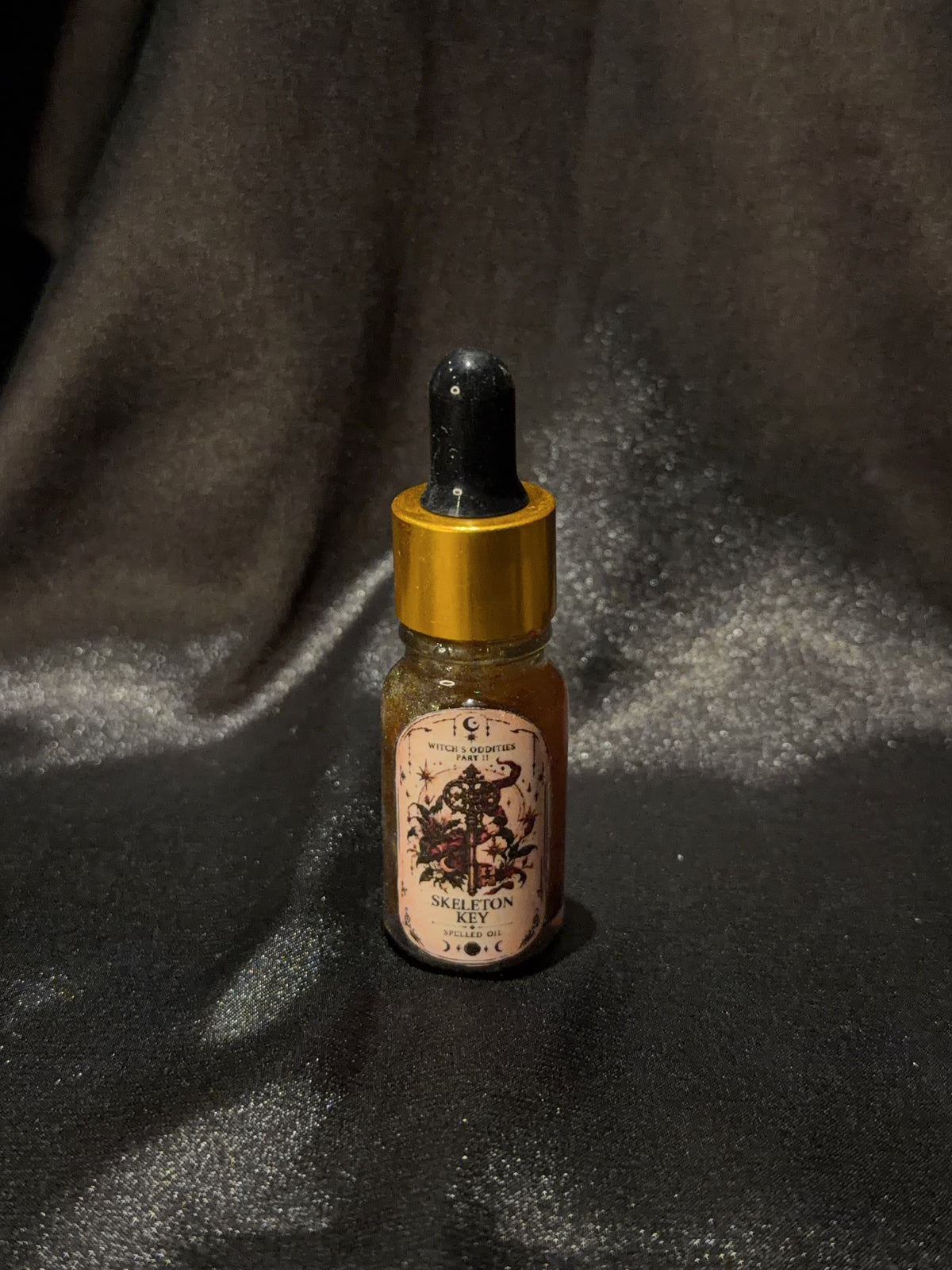 [WITCH'S ODDITIES] Skeleton Key Spelled Oil