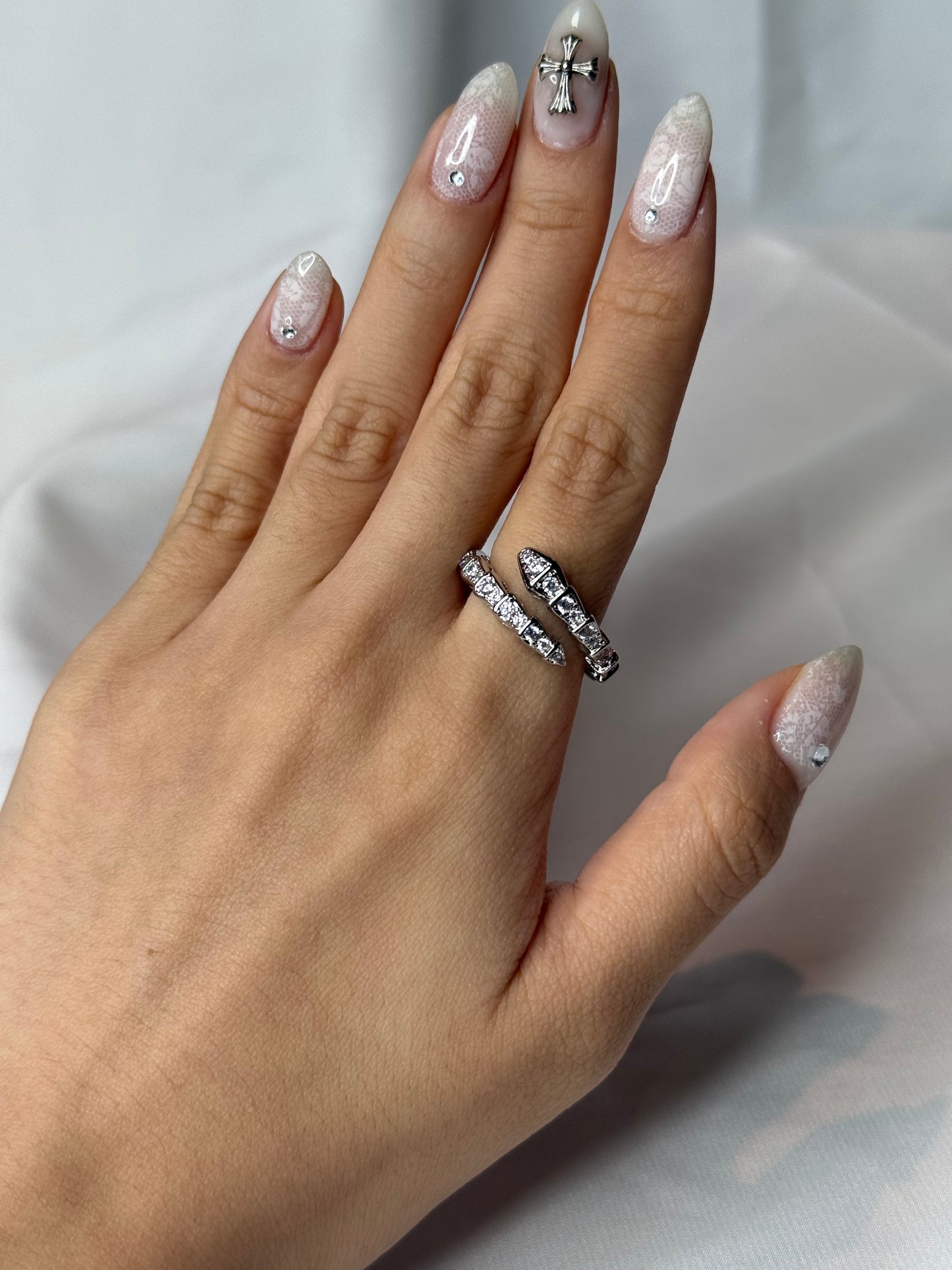 [LIMITED EDITION] Golden Fangs Spelled Ring