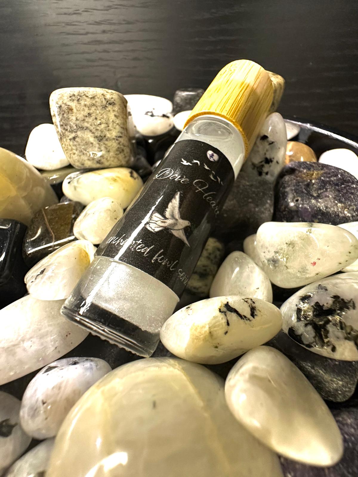 [ENCHANTED FOWL SERIES] Doveheart Spelled Oil