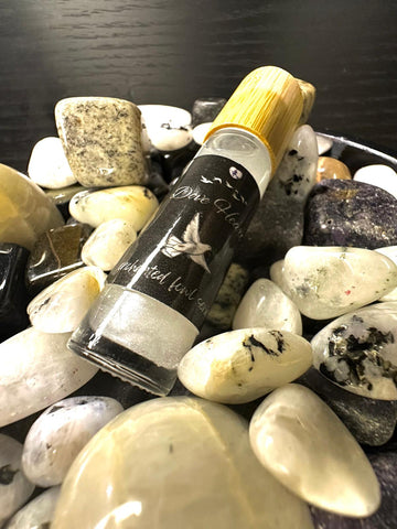 [ENCHANTED FOWL SERIES] Doveheart Spelled Oil